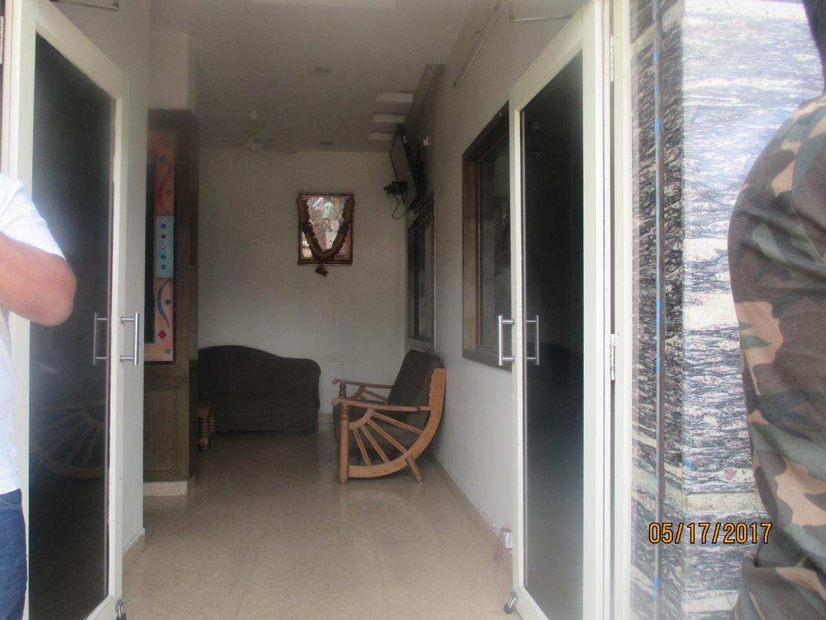 Sri Sai Ganesh Lodge Haiderabad Buitenkant foto